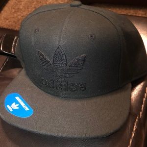 Adidas snap back